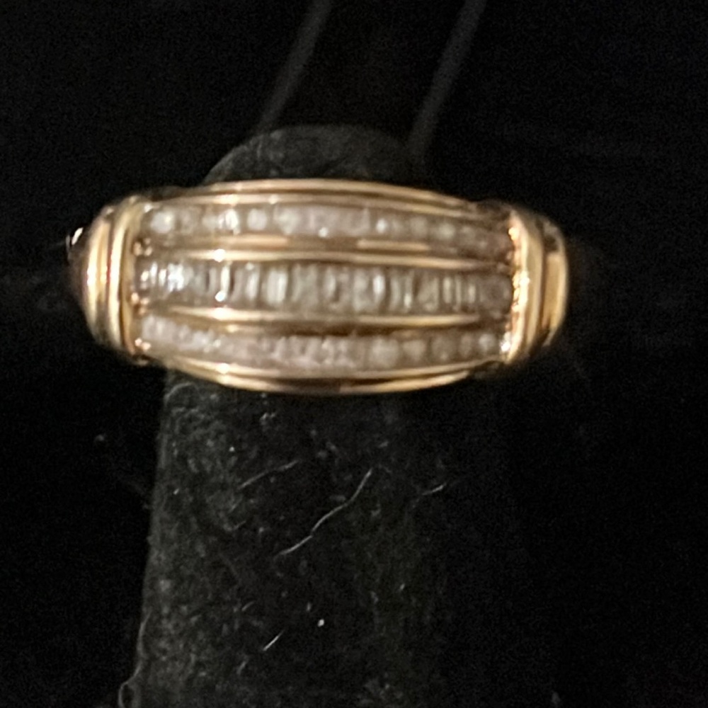 10k CI diamond ring